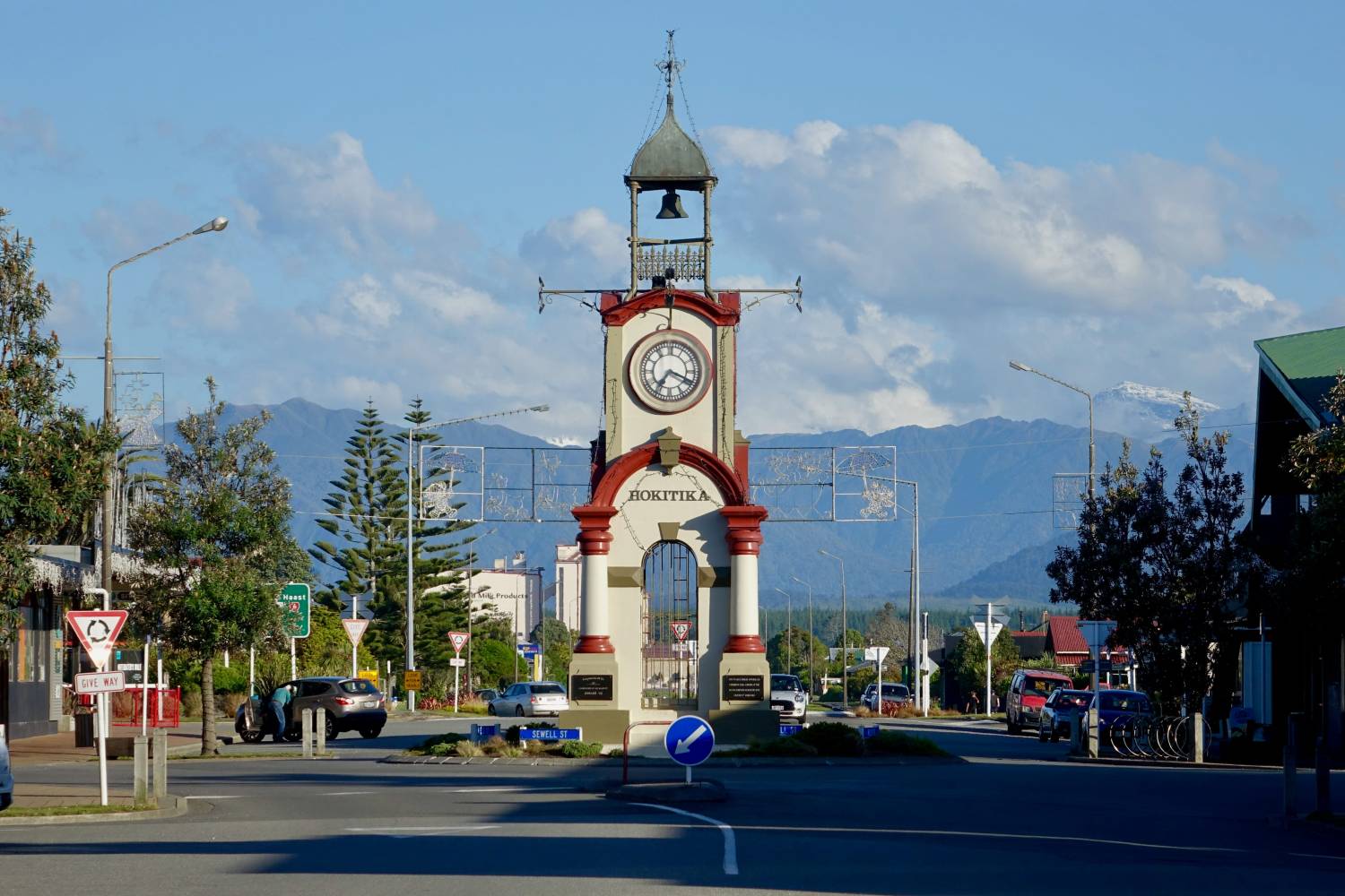 Hokitika Town Centre (Pure Discoveries)